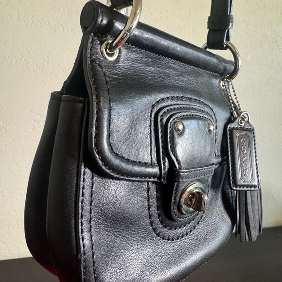 Coach Willis turn lock bag. Arm bag or cross body with tassel black - Picture 3 of 12
